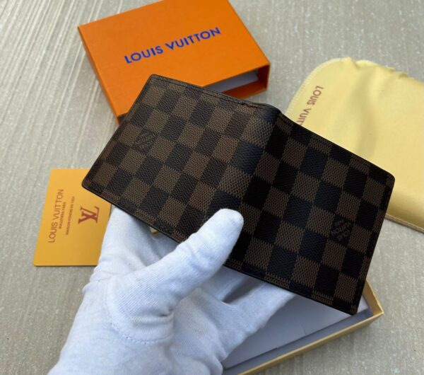 LOUISE VUITTON WALLET